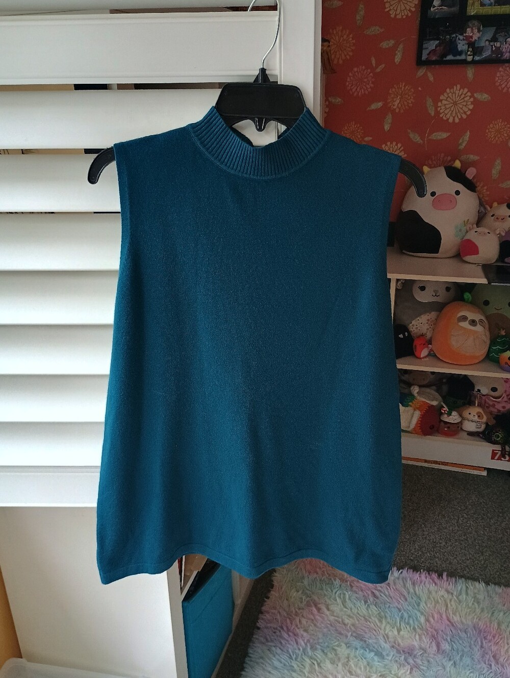 Turtleneck Sleeveless Sweater Top Orange Village Size S/M NWT